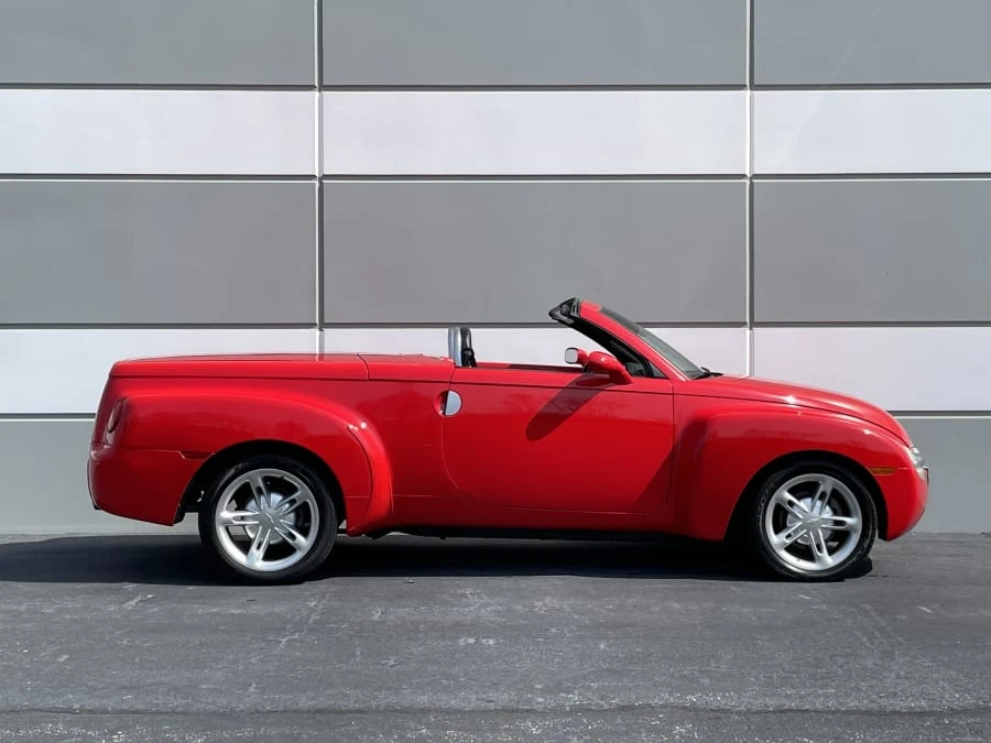 2003 Chevrolet SSR - Image 15 of 16