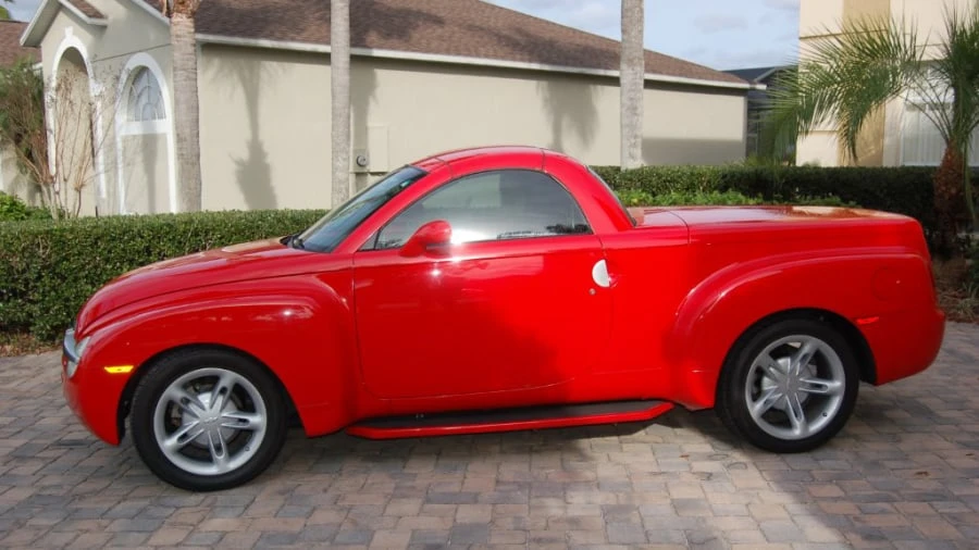 2003 Chevrolet SSR - Image 2 of 9