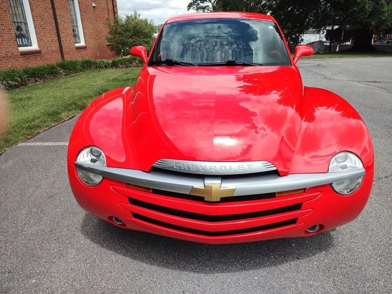 2003 Chevrolet SSR - Image 2 of 12