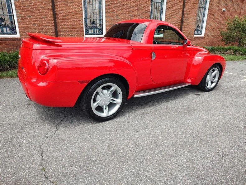 2003 Chevrolet SSR - Image 4 of 12