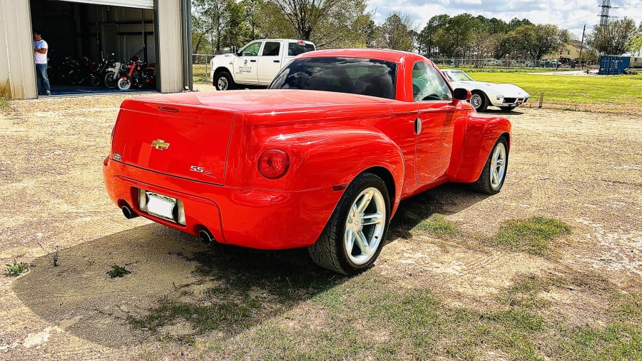 2003 Chevrolet SSR - Image 3 of 31