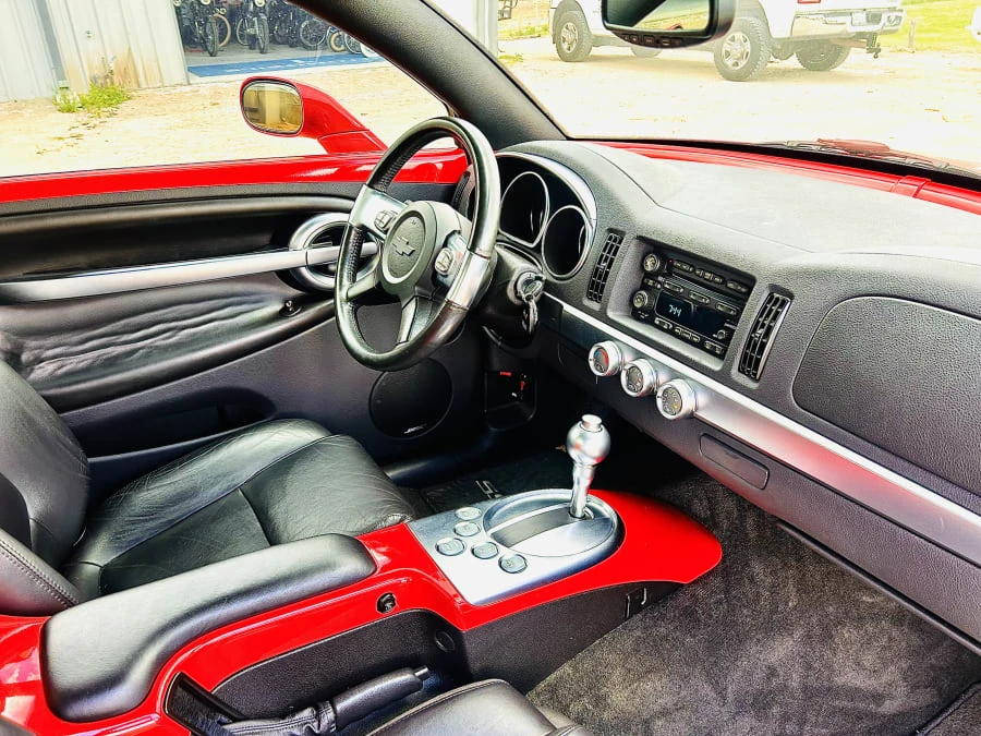 2003 Chevrolet SSR - Image 19 of 31