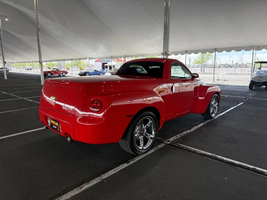 2003 Chevrolet SSR - Image 4 of 11