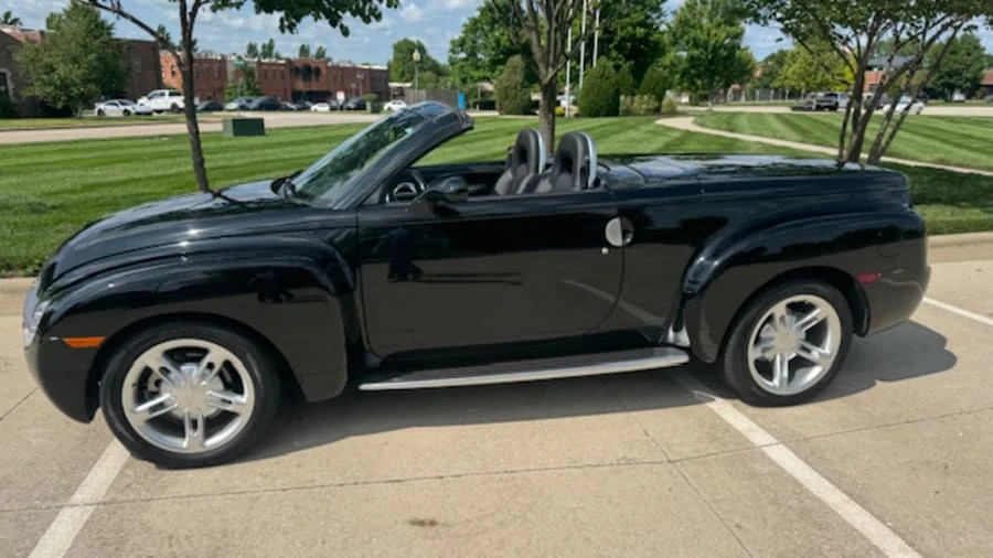 2003 Chevrolet SSR - Image 21 of 31