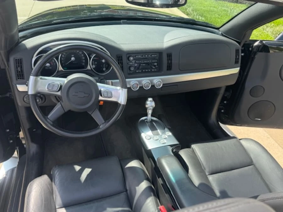 2003 Chevrolet SSR - Image 24 of 31