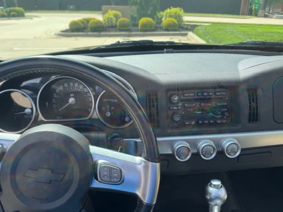 2003 Chevrolet SSR - Image 27 of 31