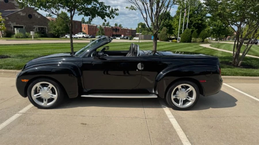 2003 Chevrolet SSR - Image 20 of 31