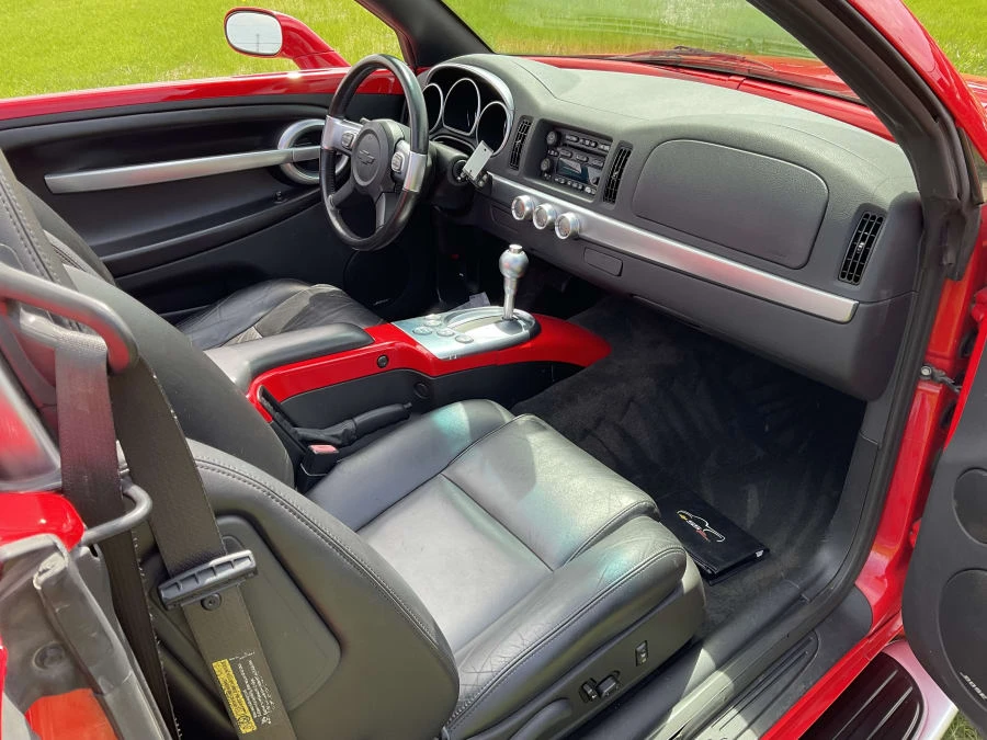 2003 Chevrolet SSR - Image 8 of 12