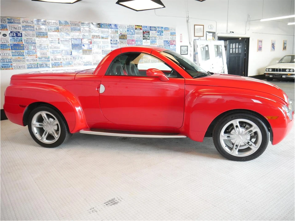 2003 Chevrolet SSR - Image 9 of 31