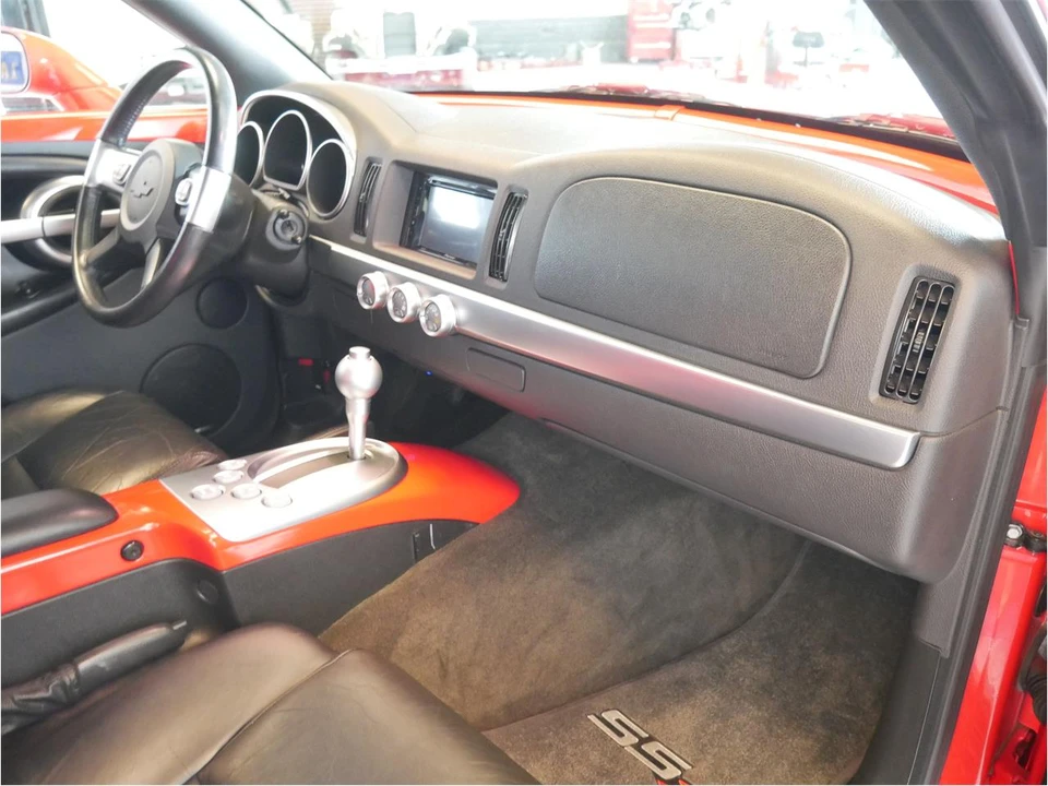2003 Chevrolet SSR - Image 19 of 31