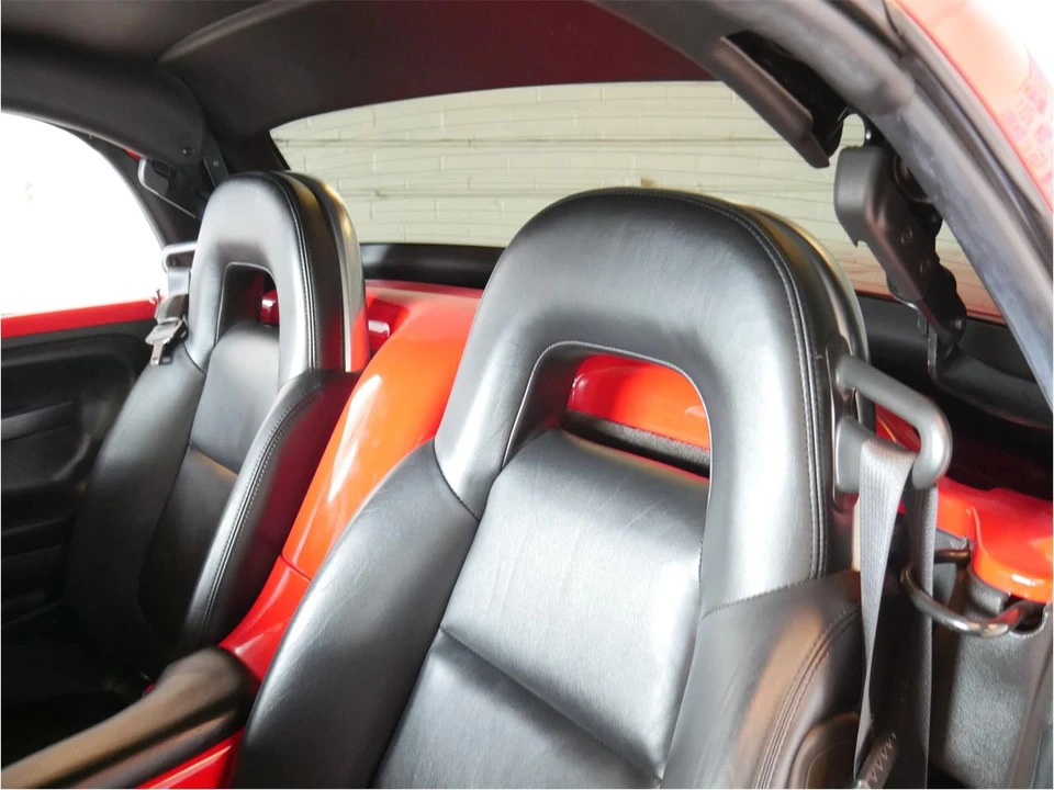 2003 Chevrolet SSR - Image 16 of 31