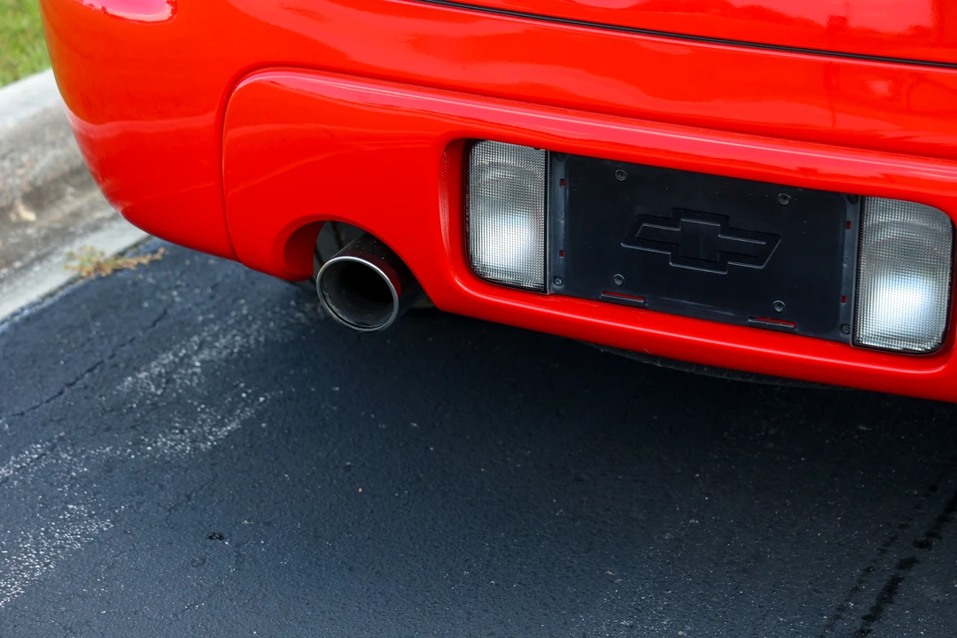 2003 Chevrolet SSR - Image 16 of 31