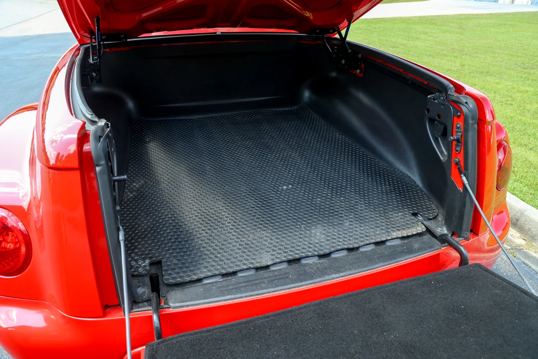 2003 Chevrolet SSR - Image 29 of 31