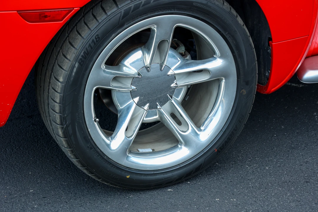 2003 Chevrolet SSR - Image 19 of 31