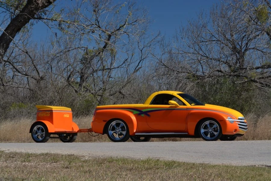 2003 Chevrolet SSR - Image 2 of 11