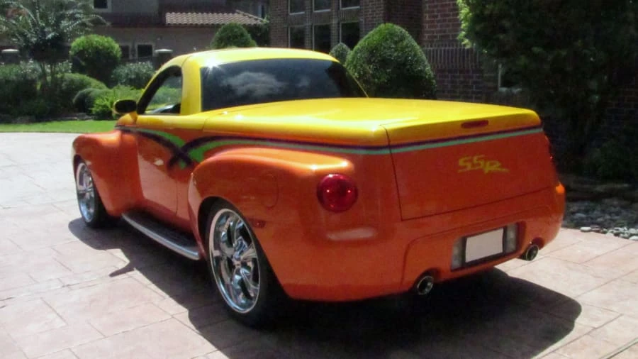 2003 Chevrolet SSR - Image 3 of 12