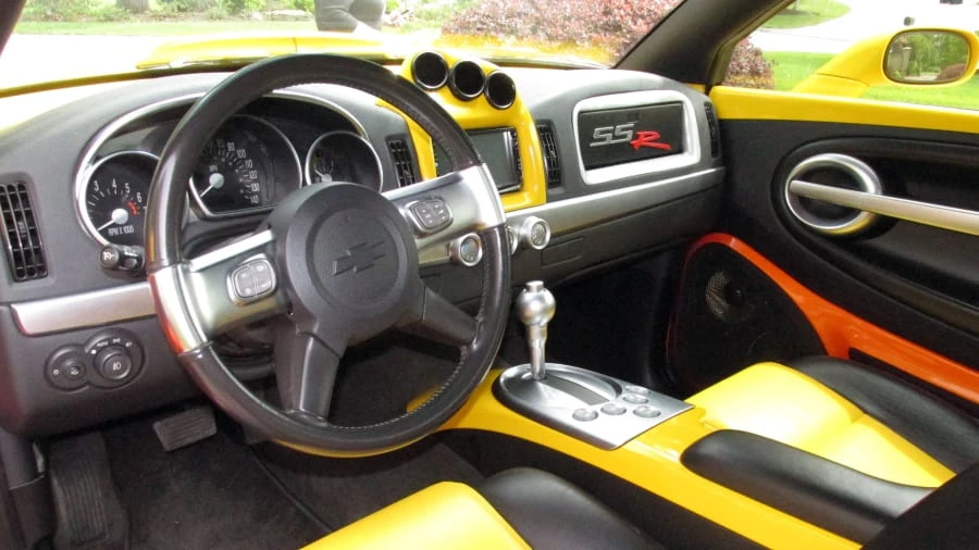 2003 Chevrolet SSR - Image 4 of 12