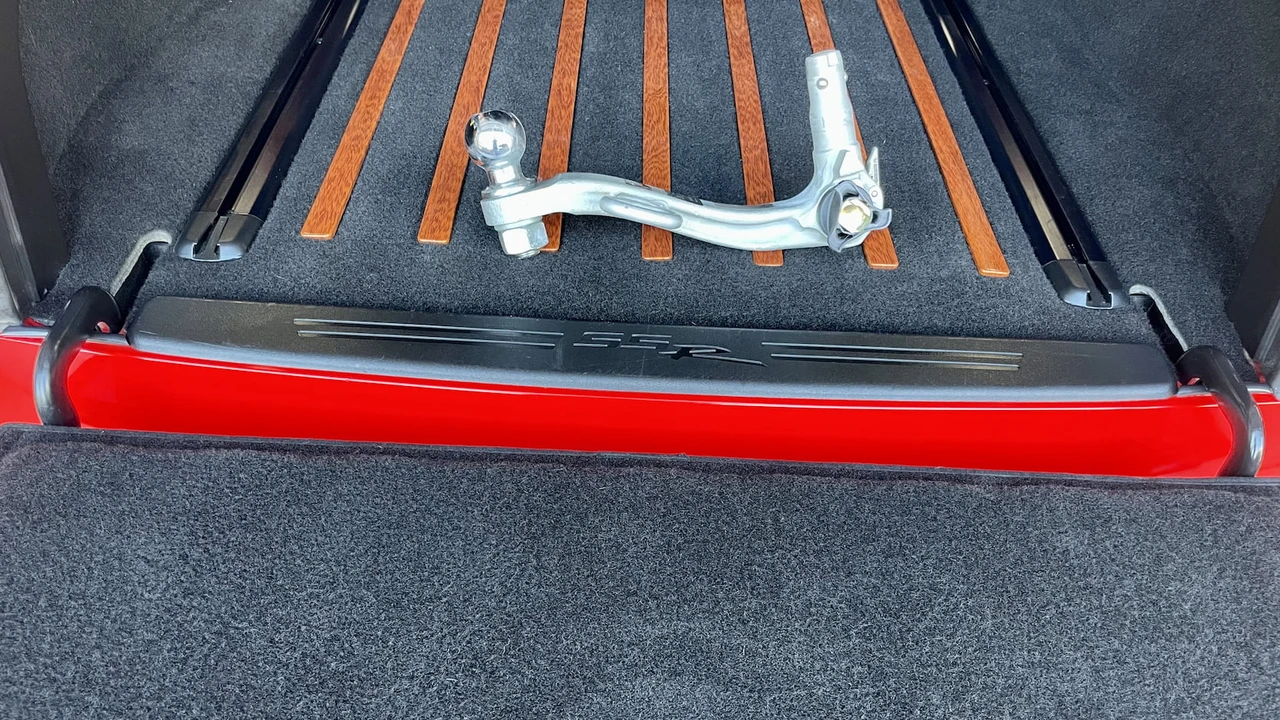 2003 Chevrolet SSR - Image 15 of 21