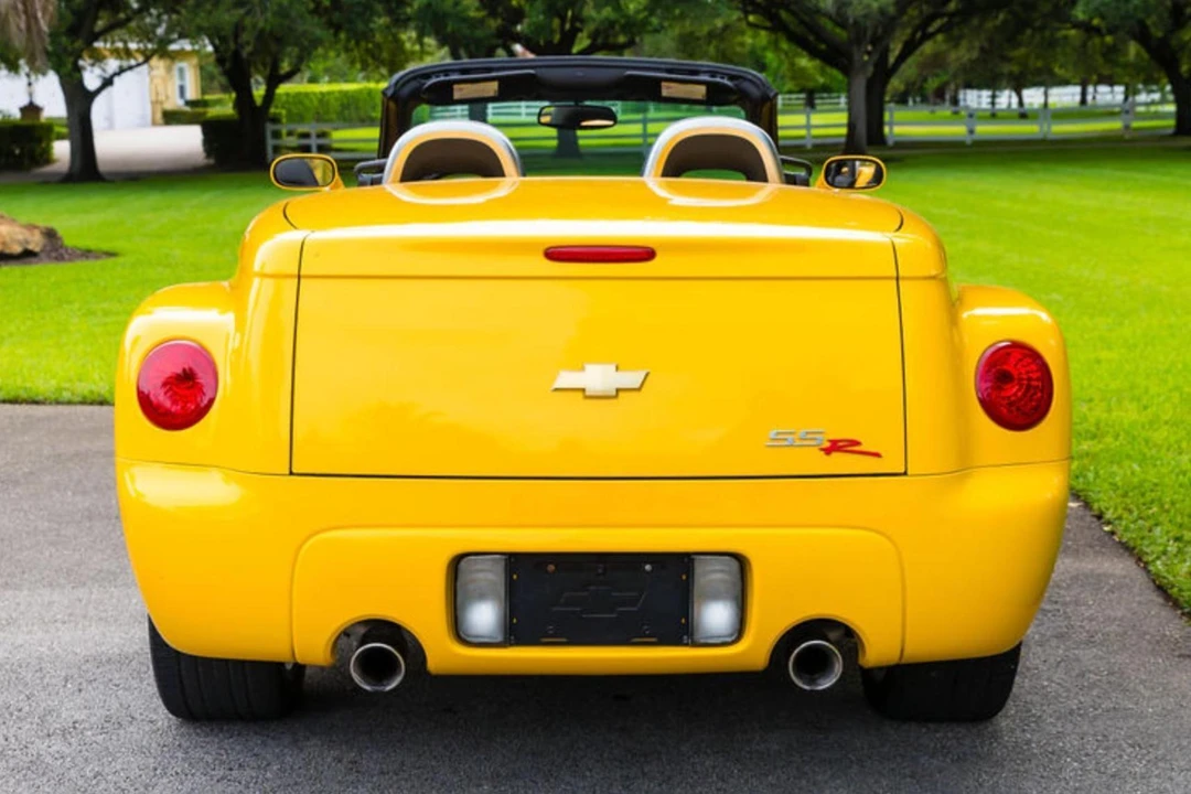 2003 Chevrolet SSR - Image 5 of 27