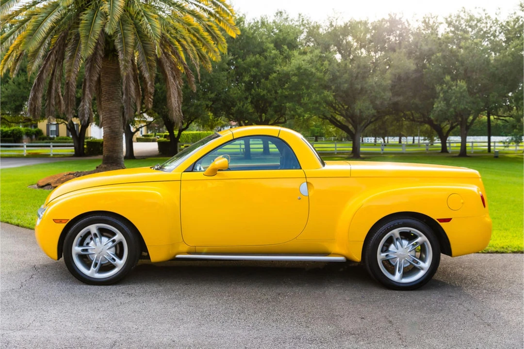 2003 Chevrolet SSR - Image 11 of 27