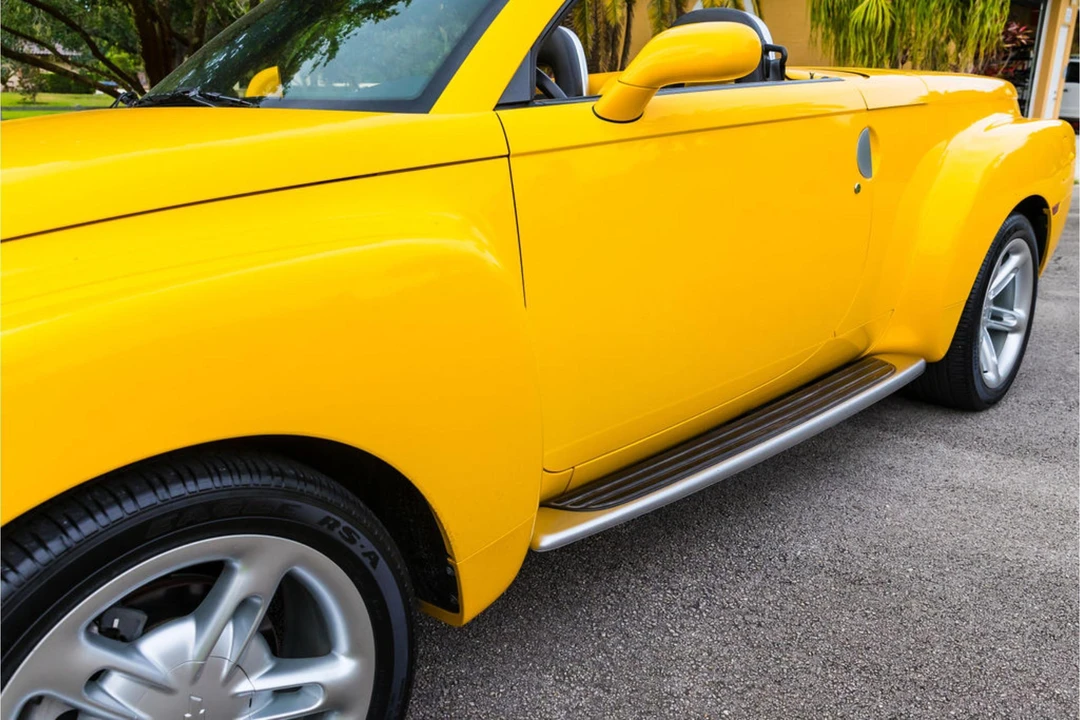 2003 Chevrolet SSR - Image 19 of 27