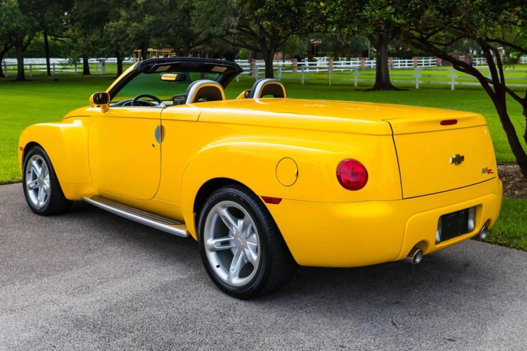 2003 Chevrolet SSR - Image 4 of 27