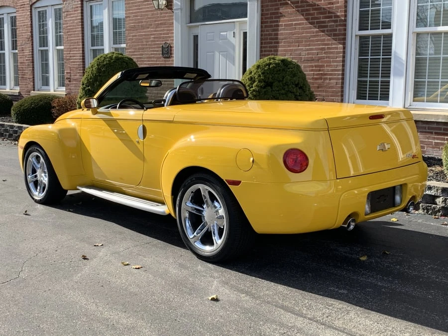 2003 Chevrolet SSR - Image 3 of 10