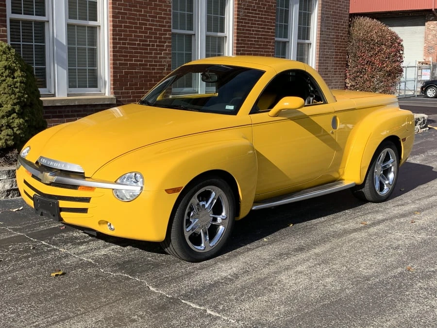 2003 Chevrolet SSR - Image 8 of 10