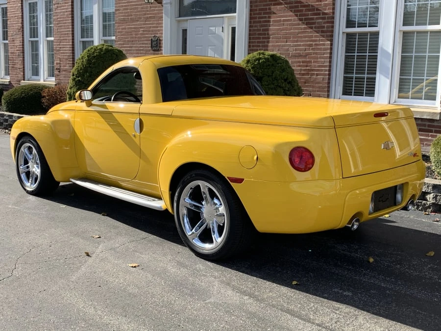 2003 Chevrolet SSR - Image 10 of 10