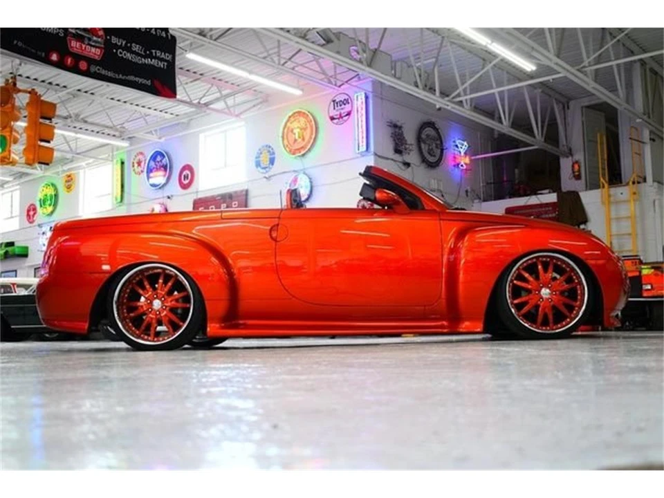 2003 Chevrolet SSR - Image 29 of 31