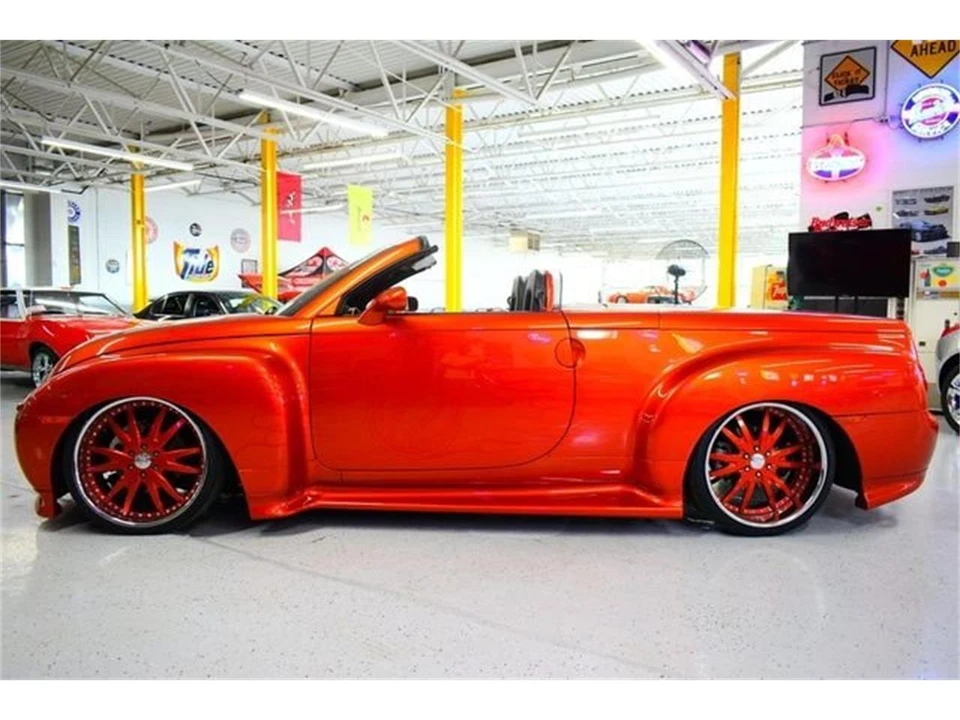 2003 Chevrolet SSR - Image 9 of 31