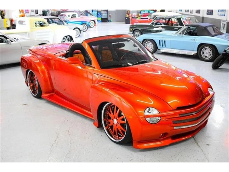 2003 Chevrolet SSR - Image 2 of 31