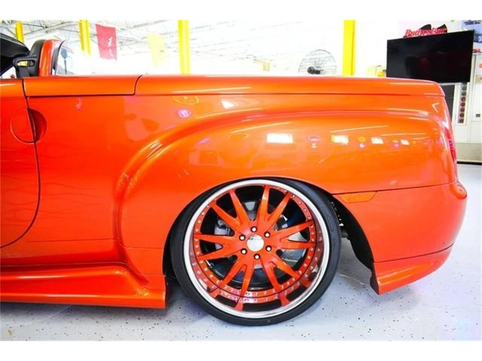 2003 Chevrolet SSR - Image 14 of 31