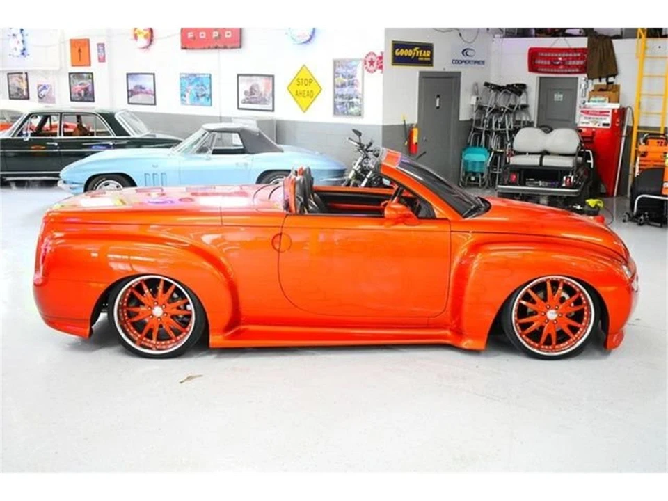 2003 Chevrolet SSR - Image 28 of 31