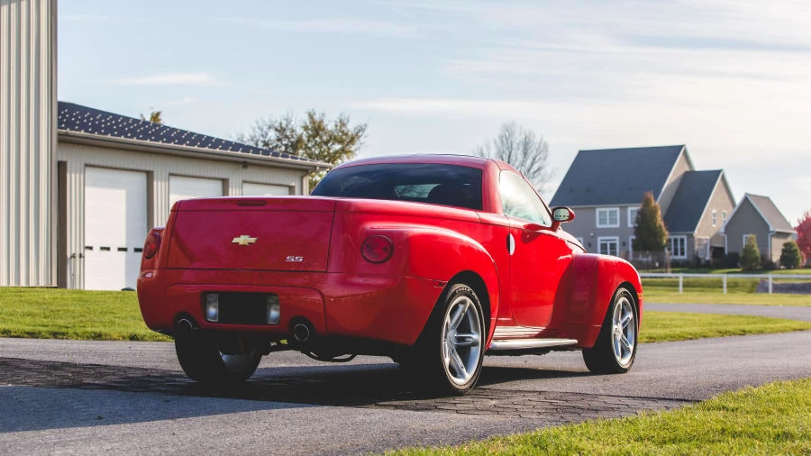 2003 Chevrolet SSR - Image 3 of 12