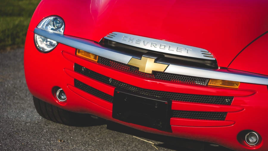 2003 Chevrolet SSR - Image 11 of 12
