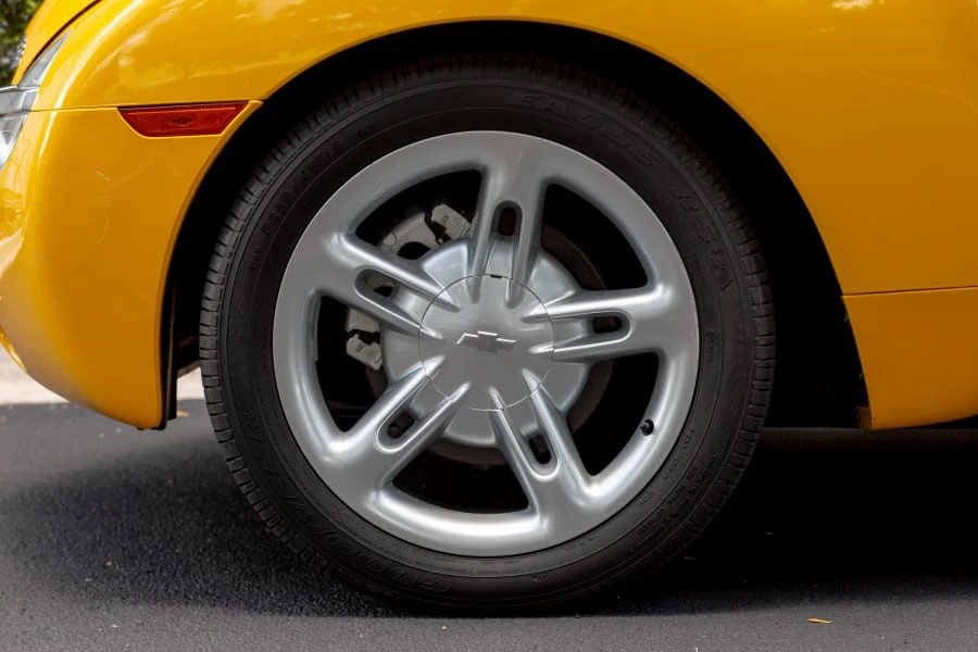 2003 Chevrolet SSR - Image 17 of 31