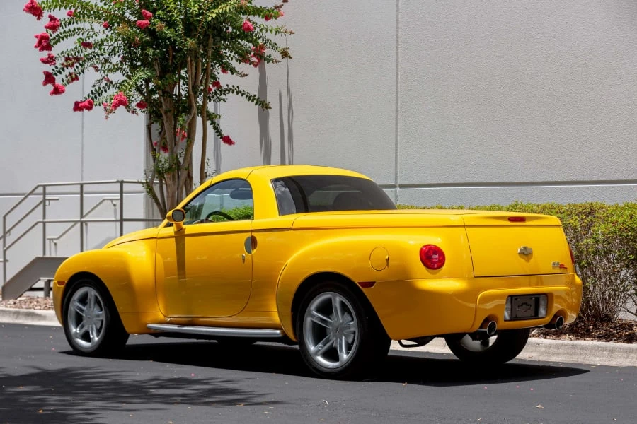 2003 Chevrolet SSR - Image 11 of 31