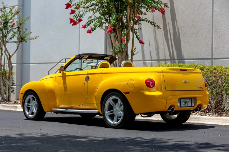 2003 Chevrolet SSR - Image 8 of 31