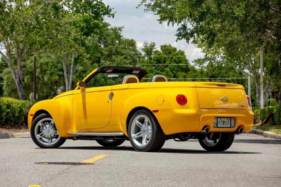 2003 Chevrolet SSR - Image 9 of 31