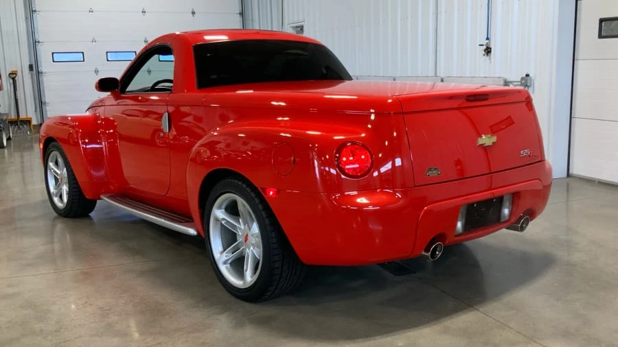 2003 Chevrolet SSR - Image 3 of 22
