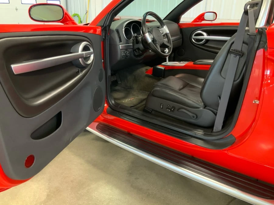 2003 Chevrolet SSR - Image 15 of 22