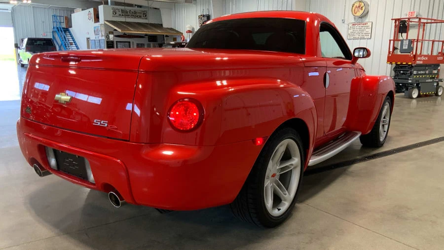 2003 Chevrolet SSR - Image 8 of 22