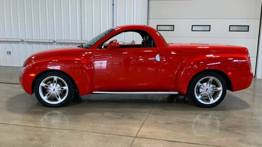 2003 Chevrolet SSR - Image 2 of 22