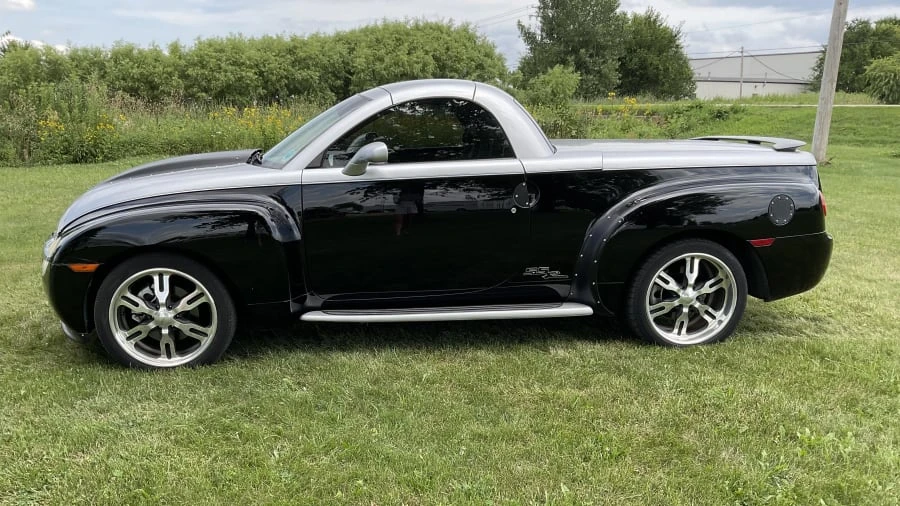 2003 Chevrolet SSR - Image 5 of 11