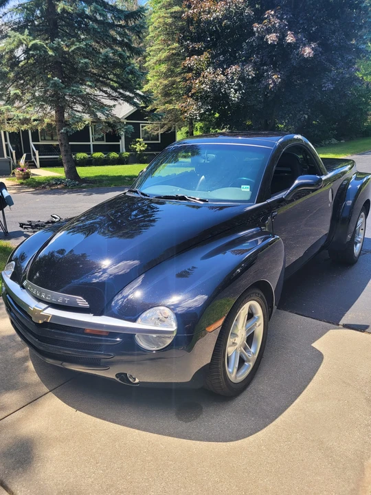 2003 Chevrolet SSR - Image 2 of 31