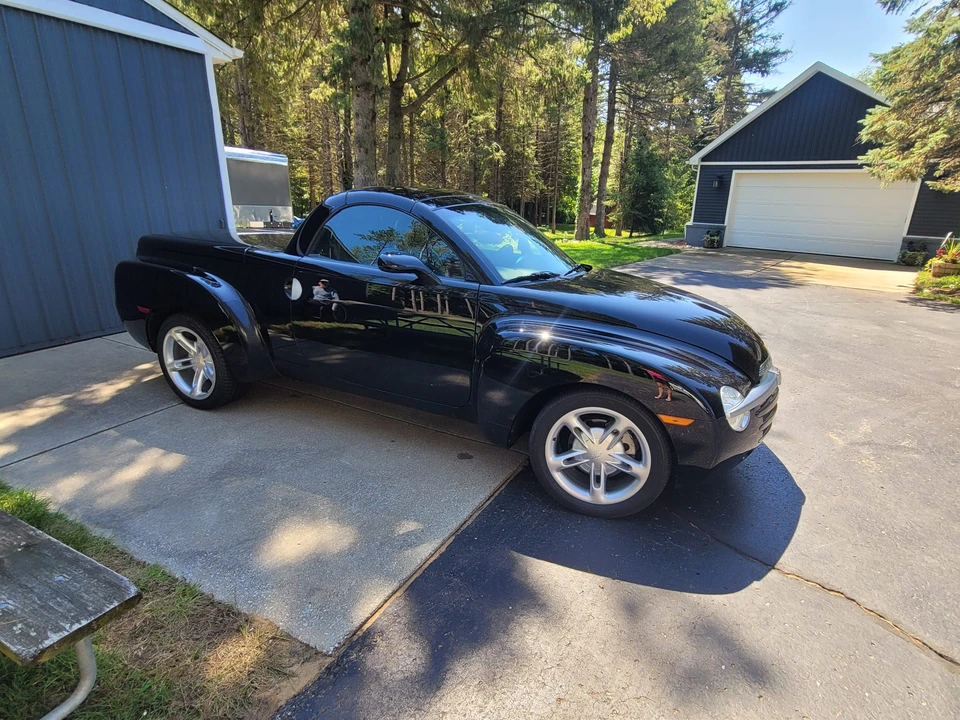 2003 Chevrolet SSR - Image 13 of 31