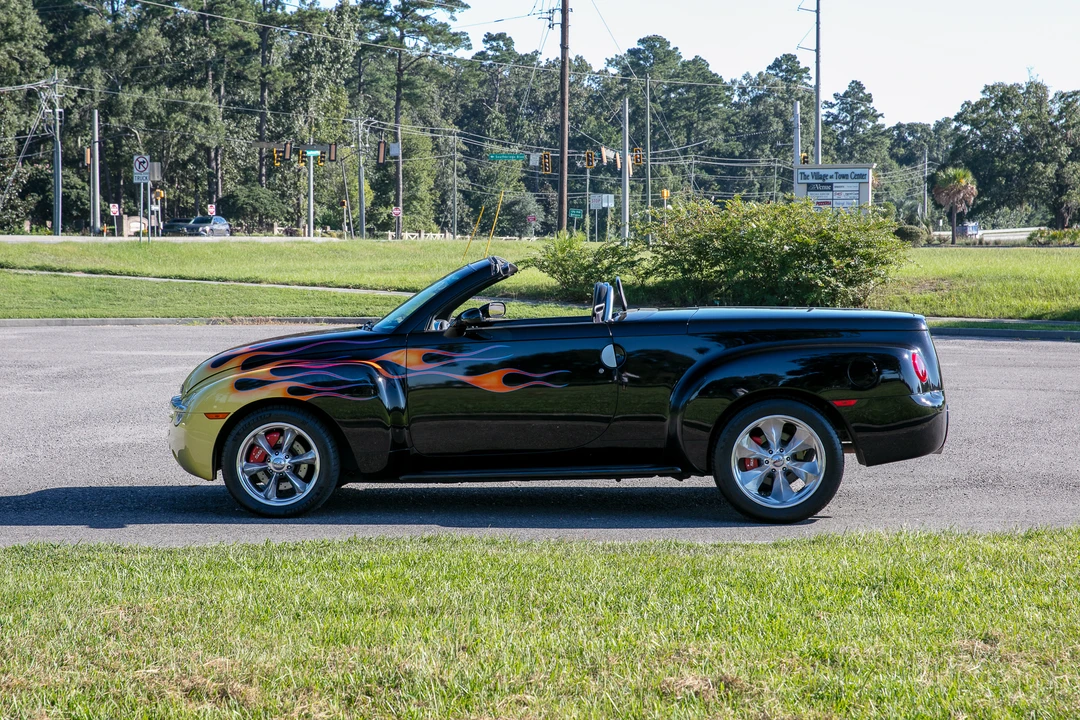 2003 Chevrolet SSR - Image 19 of 31