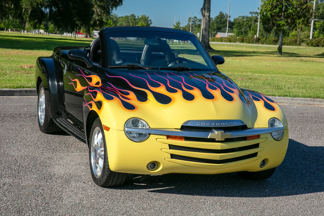 2003 Chevrolet SSR - Image 2 of 31