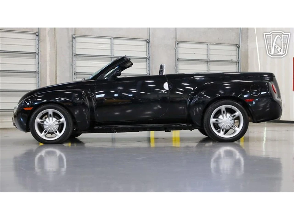 2003 Chevrolet SSR - Image 5 of 31